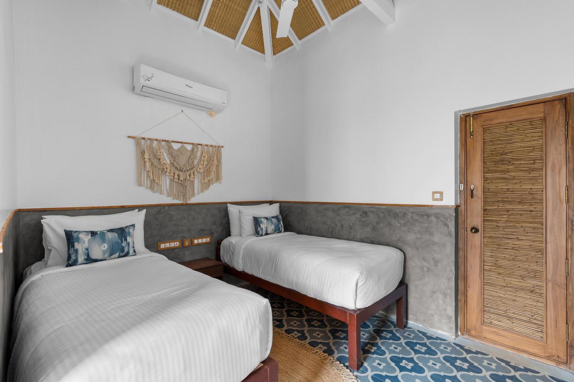 Azora By Ayatana, Goa Hotell Morjim Eksteriør bilde