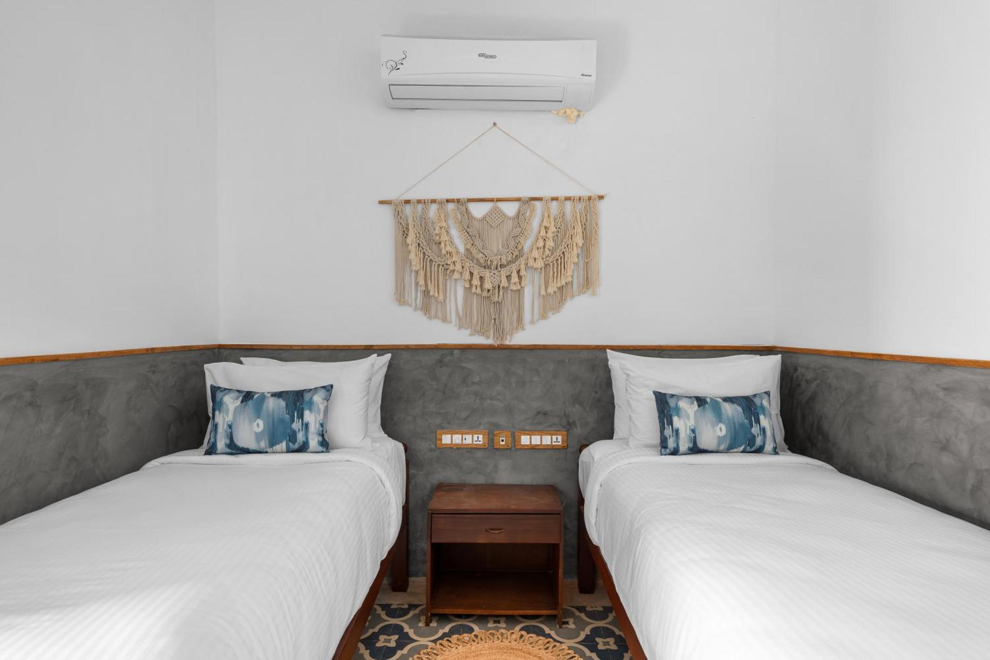 Azora By Ayatana, Goa Hotell Morjim Eksteriør bilde