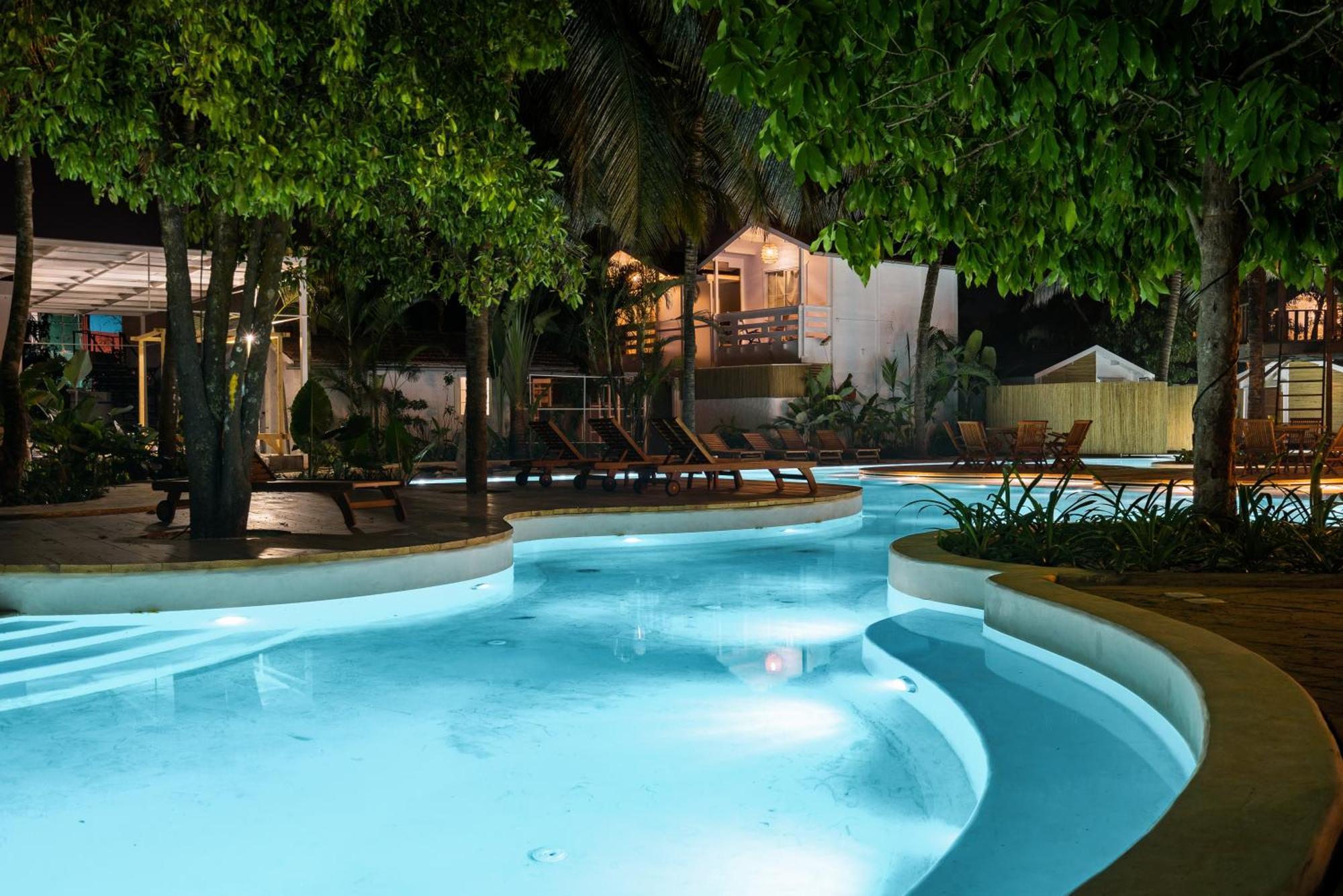 Azora By Ayatana, Goa Hotell Morjim Eksteriør bilde